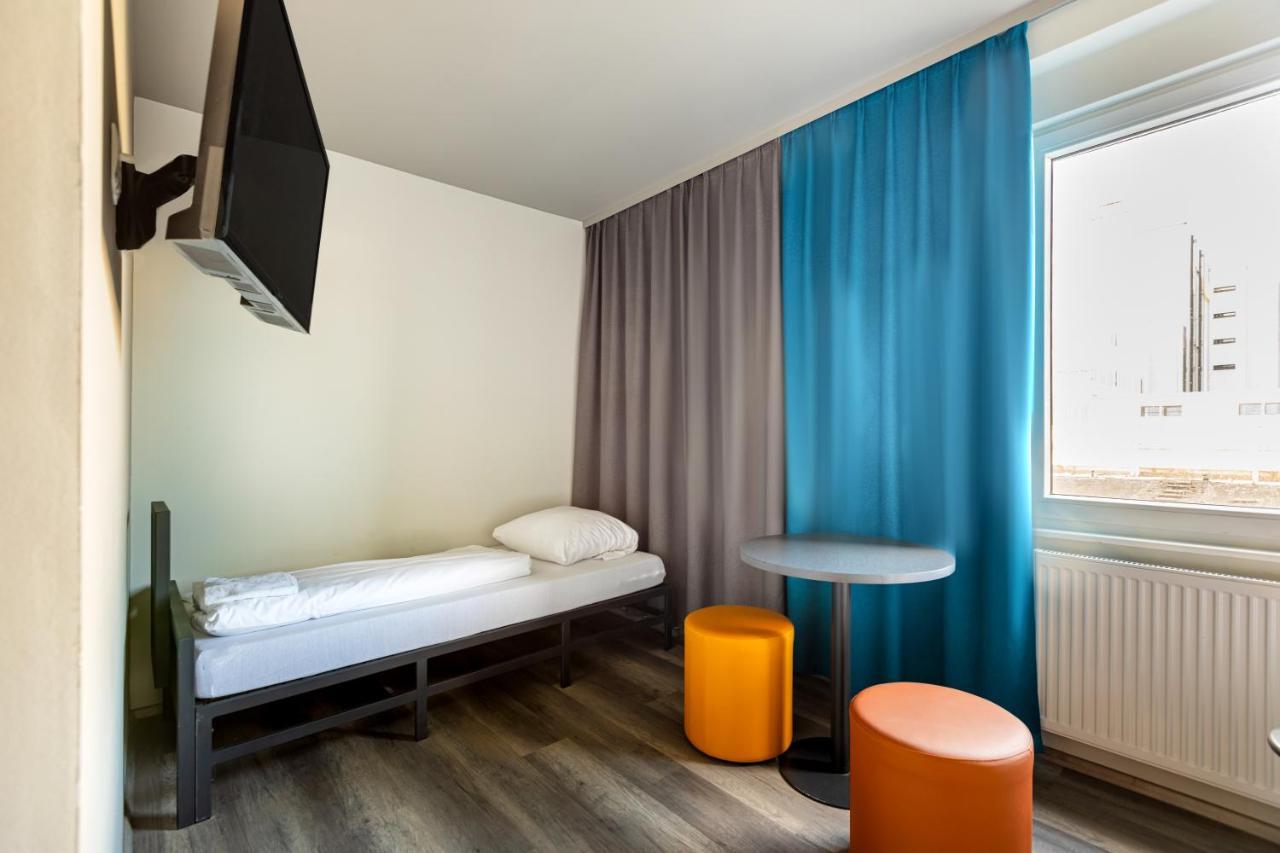 A&O Frankfurt Ostend Φραγκφούρτη Εξωτερικό φωτογραφία